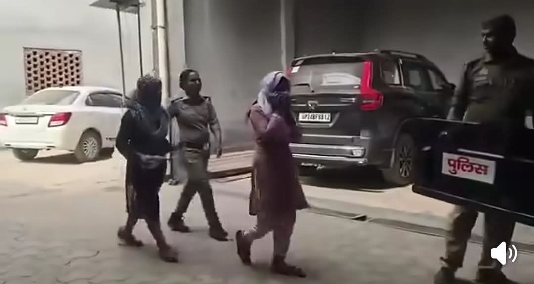 बदायूं:दातागंज के होटल में दो छात्राएं मिलने से हड़कंप, पुलिस ने की छापेमारी ।