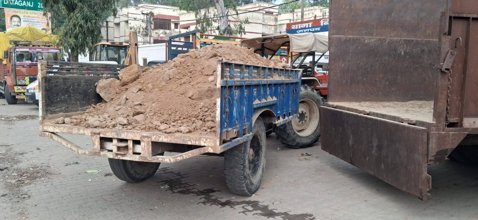 बदायूं :खान अधिकारी का छापा: 6 वाहन सीज, अवैध खनन माफियाओं में मचा हड़कंप।