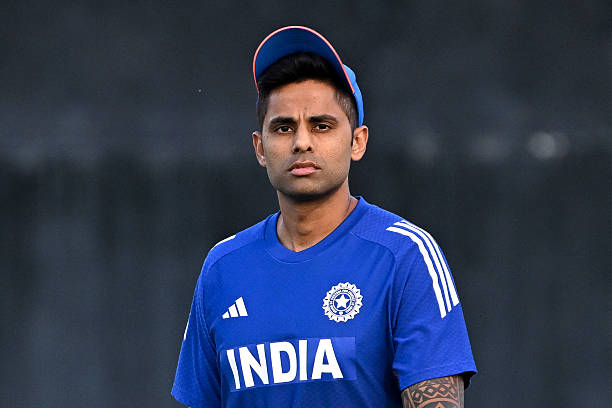 T20 वर्ल्ड कप जिताने वाले सूर्यकुमार यादव होंगे टीम इंडिया से बाहर? जानें क्यों BCCI ले सकता है ये सख्त फैसला.
