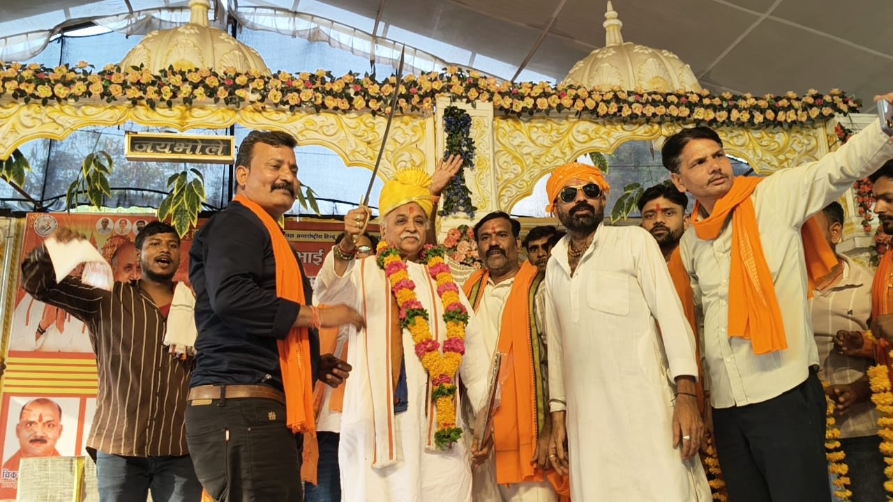 बरुआसागर में डॉ. प्रवीण तोगड़िया का भव्य स्वागत, युवाओं को दिया संगठनात्मक एकता का संदेश