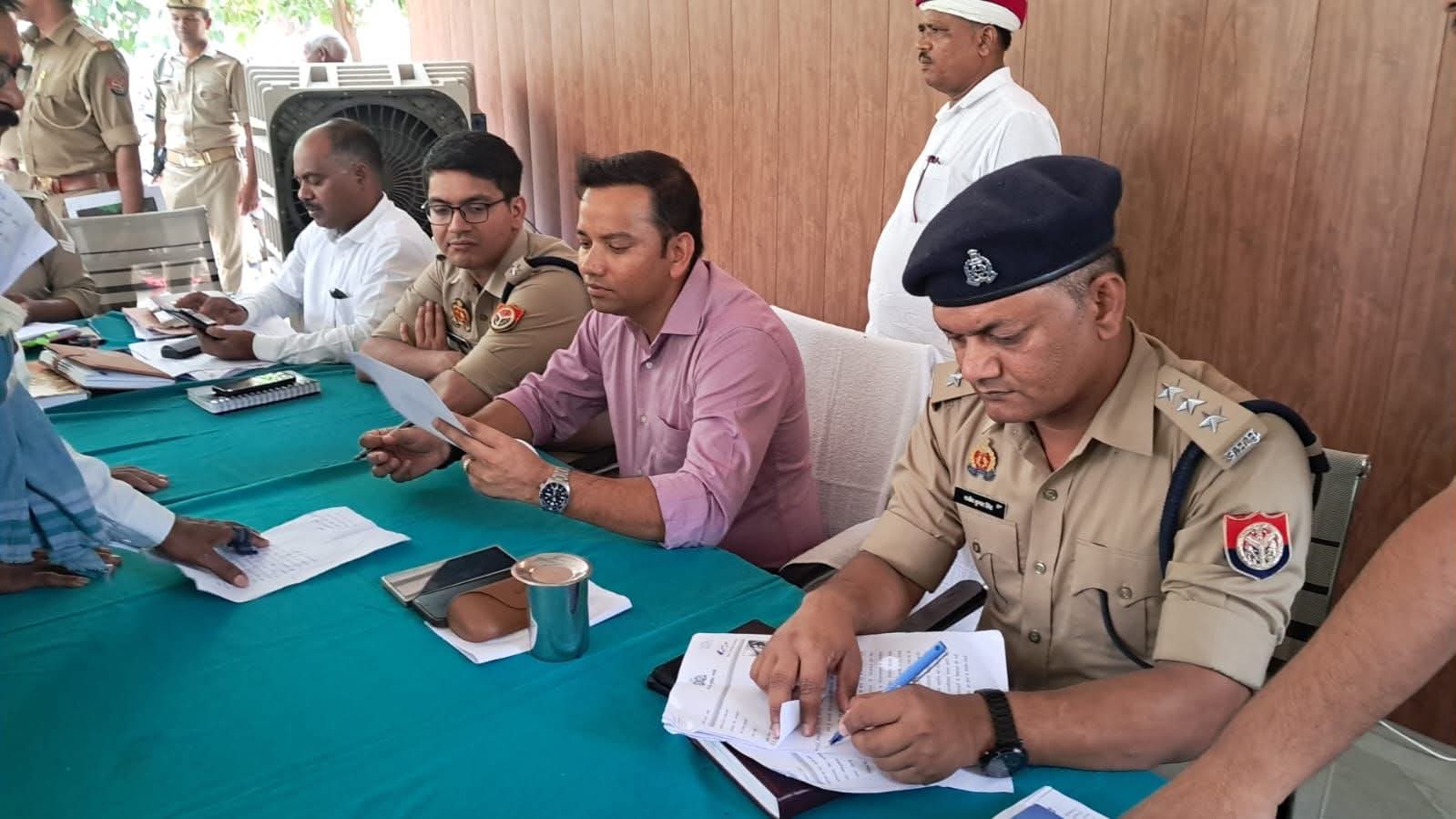 थाना समाधान दिवस में जमीन विवादों की भरमार, डीएम-एसपी ने दिए सख्त निर्देश