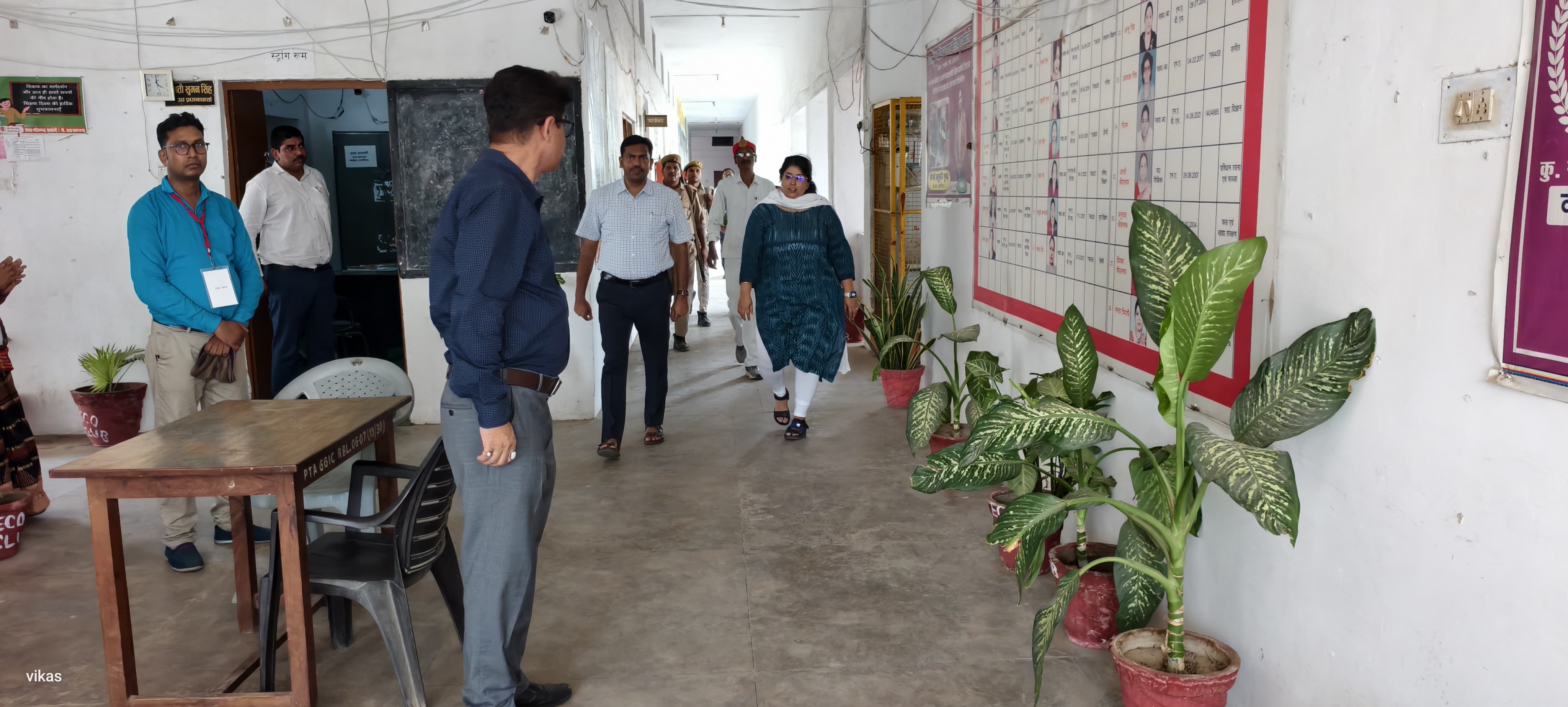 जिलाधिकारी ने परीक्षा को सकुशल संपन्न कराए जाने हेतु विभिन्न परीक्षा केदो का किया परीक्षण