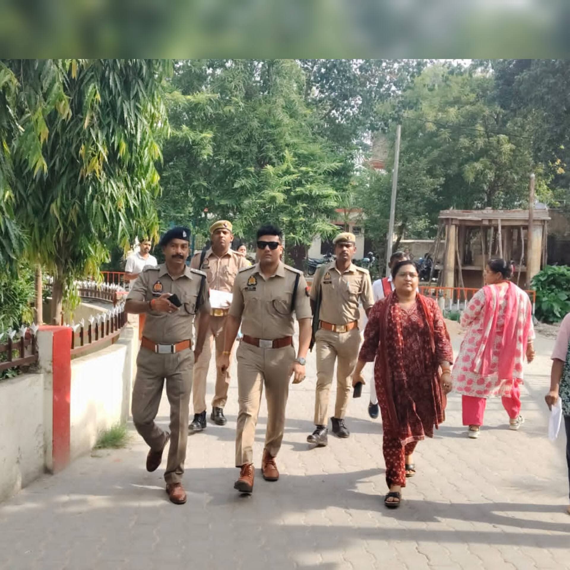 पुलिस भर्ती परीक्षा की निष्पक्षता सुनिश्चित करने मैदान में उतरे अधिकारी, केंद्रों का किया निरीक्षण
