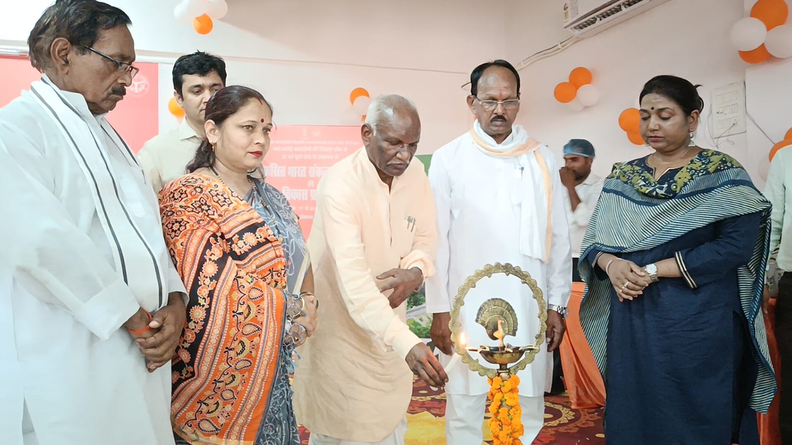 सूचना विभाग द्वारा लगाई गई विकास प्रदर्शनी का किया गया उद्घाटन