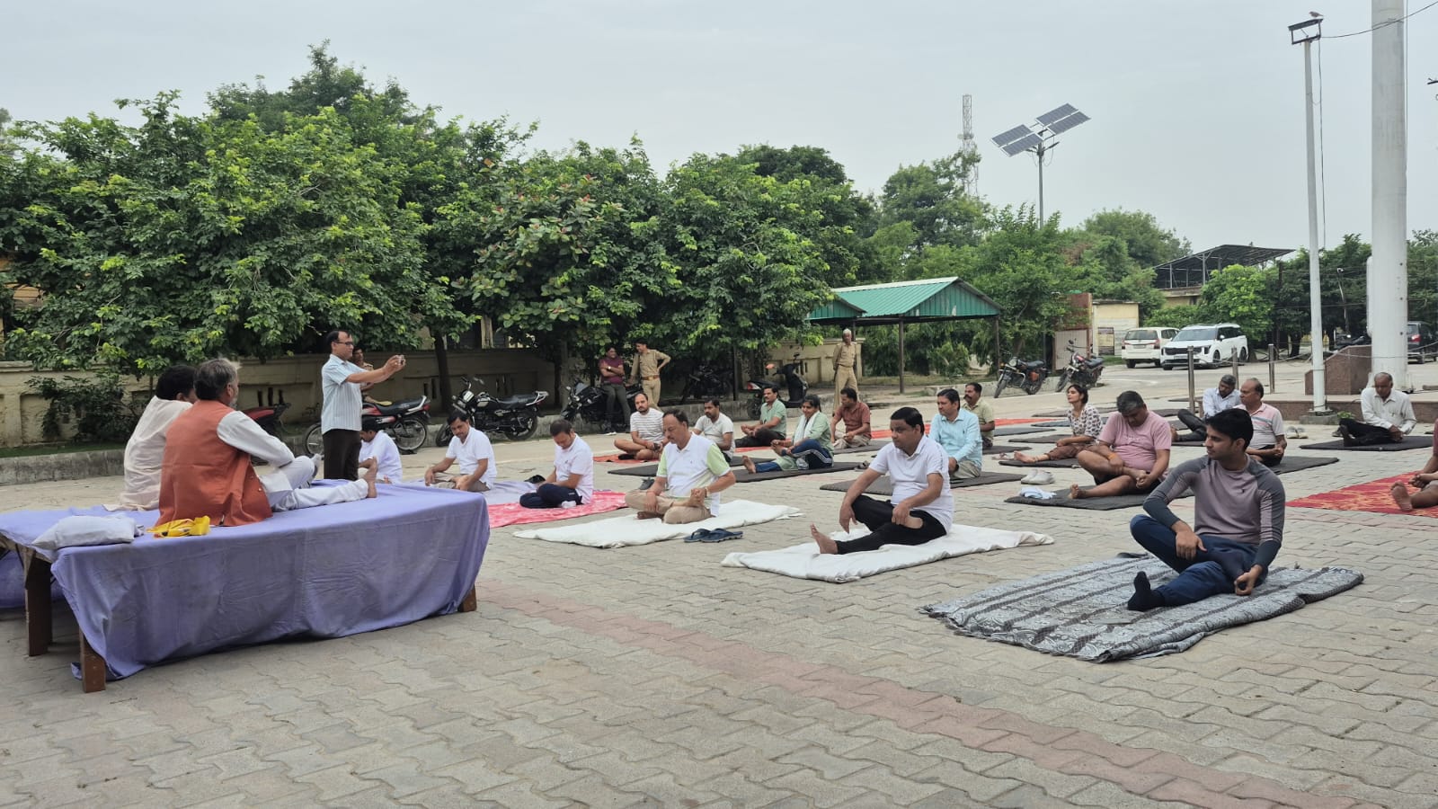 नई तहसील परिसर बना योगमय, विधायक संग सैकड़ों लोगों ने किया सामूहिक योगाभ्यास