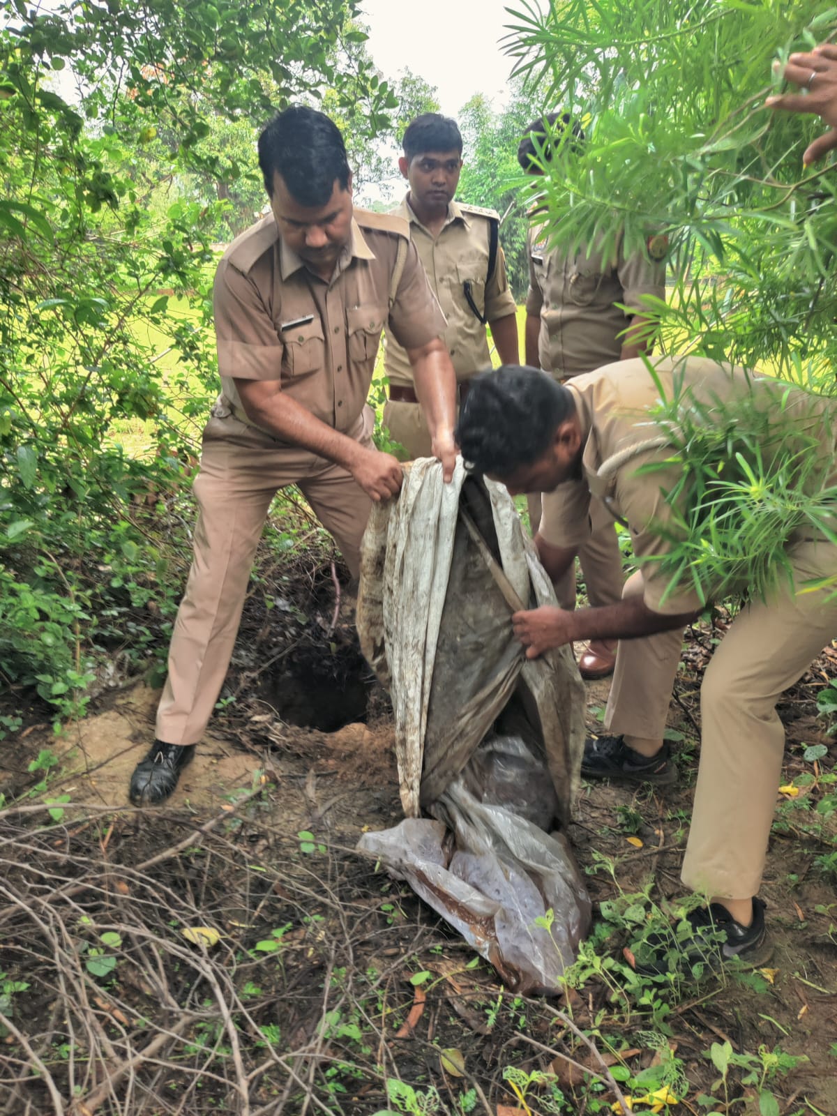 अवैध शराब के विरुद्ध आबकारी विभाग का अभियान जारी 